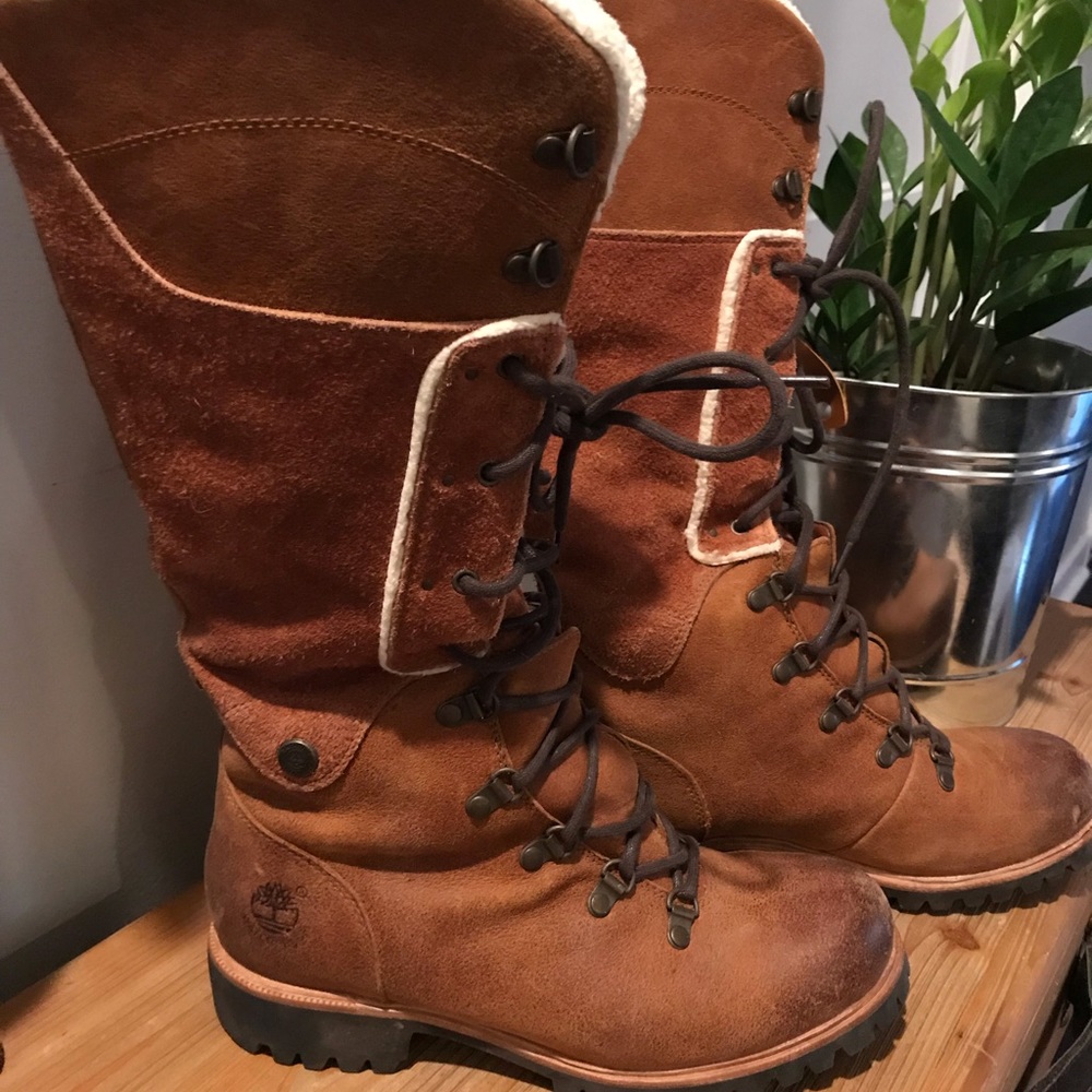 Timberland size 9 hiking,fur boots